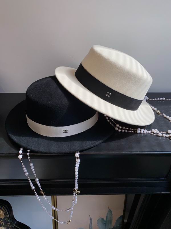 Chanel top hat dx209